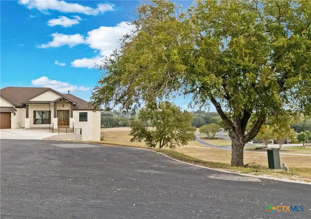 Photo 4 of Sale Pending at 119 Pinnacle Dr, New Braunfels, TX 78130 | MLS# 596116 | Listing updated on 2026-08-04