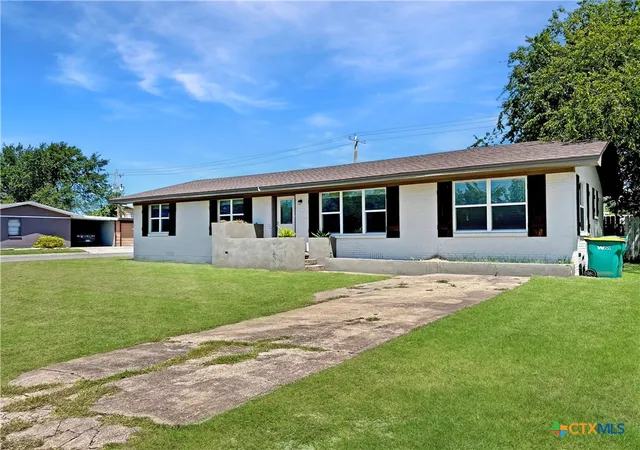 Photo 3 of Single family home for sale at 1311 W Main St, Gatesville, TX 76528 | MLS# 596633 | Listing updated on 2026-08-03