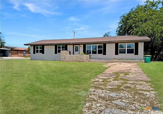Photo 3 of Single family home for sale at 1311 W Main St, Gatesville, TX 76528 | MLS# 596633 | Listing updated on 2026-09-26