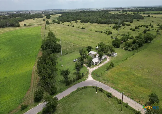 Photo 3 of Single family home for sale at 500 County Rd 315, Jarrell, TX 76537 | MLS# 595776 | Listing updated on 2026-09-10