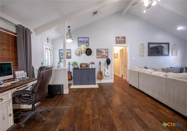 Photo 2 of Single family home for sale at 25195 Us Hwy 77, Yoakum, TX 77995 | MLS# 596752 | Listing updated on 2026-08-31