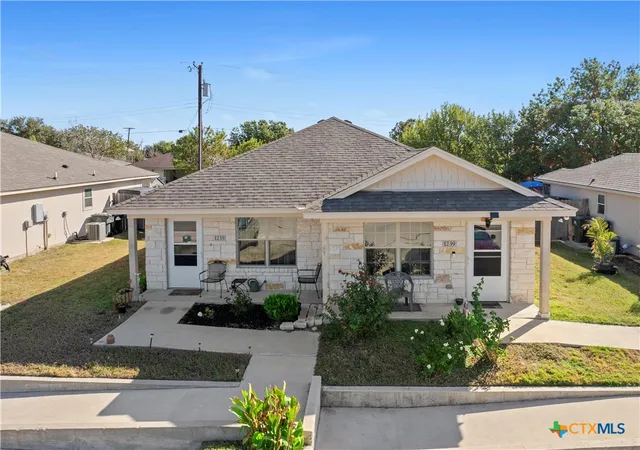 Photo 2 of Townhouse for sale at 1239 Honor Ln, Temple, TX 76501 | MLS# 597444 | Listing updated on 2026-08-25