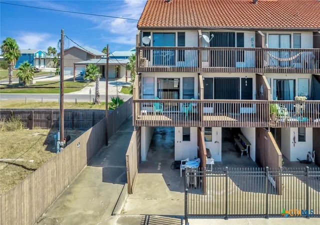 Photo 4 of Condo for sale at 22 Pirates Cvs, Port O Connor, TX 77982 | MLS# 598053 | Listing updated on 2026-08-22