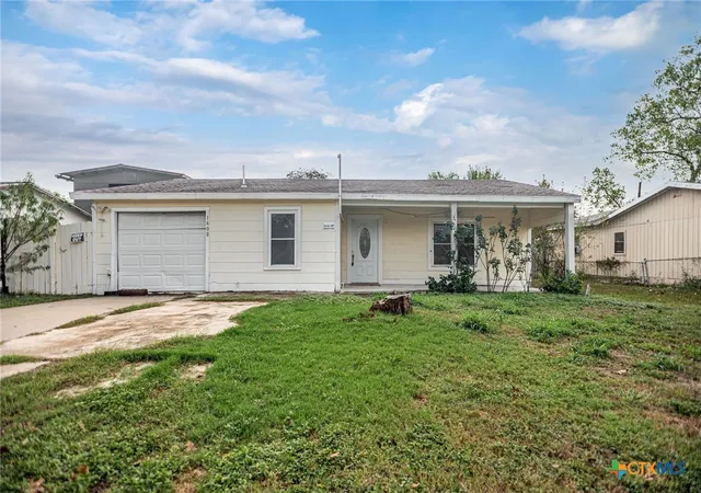 Photo 2 of Single family home for sale at 1408 Holloman Dr, Port Lavaca, TX 77979 | MLS# 598838 | Listing updated on 2026-08-13