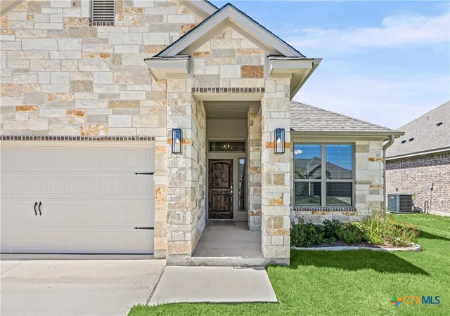 Photo 2 of Single family home for sale at 10219 Kimberlite Dr, Temple, TX 76502 | MLS# 599662 | Listing updated on 2026-09-10