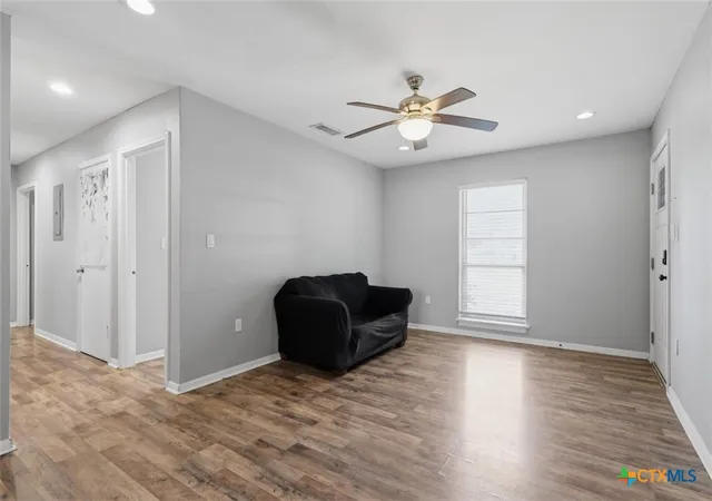 Photo 3 of Single family home for sale at 1612 Alamo Dr, Victoria, TX 77901 | MLS# 599854 | Listing updated on 2026-08-24