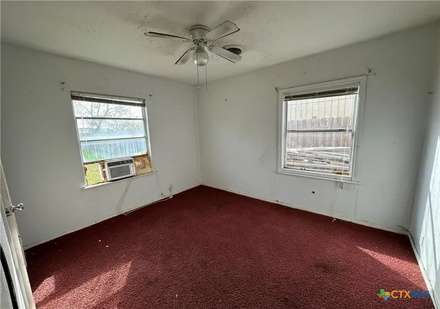 Photo 3 of Single family home for sale at 118 Massanet St, Port Lavaca, TX 77979 | MLS# 600197 | Listing updated on 2026-08-04