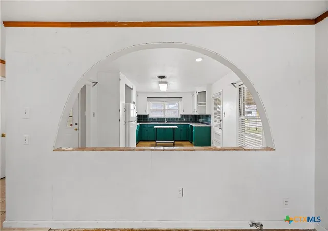 Photo 4 of Single family home for sale at 1002 W Woodlawn St, San Saba, TX 76877 | MLS# 600255 | Listing updated on 2026-09-11