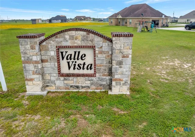 Photo 2 of Land for sale at 162 Monte Vista St, Victoria, TX 77905 | MLS# 600368 | Listing updated on 2026-08-27
