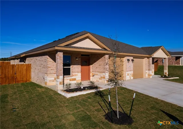 Photo 1 of Sale Pending at 202 Adley Ave, Copperas Cove, TX 76522 | MLS# 600507 | Listing updated on 2026-08-22