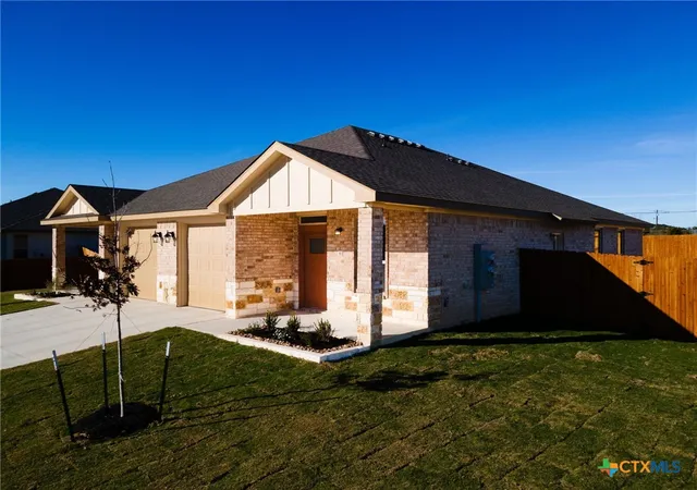 Photo 3 of Sale Pending at 202 Adley Ave, Copperas Cove, TX 76522 | MLS# 600507 | Listing updated on 2026-08-22