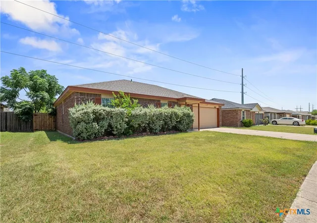 Photo 3 of Sale Pending at 3107 Tom Lockett Dr, Killeen, TX 76549 | MLS# 600619 | Listing updated on 2026-08-23