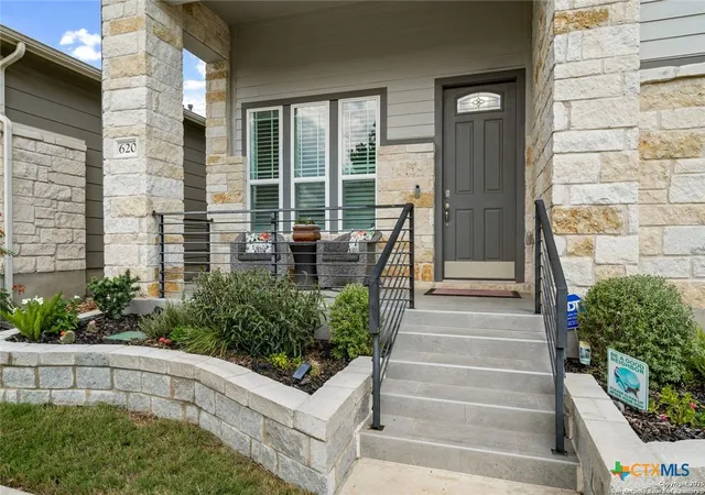 Photo 2 of Single family home for sale at 620 N Guenther Ave, New Braunfels, TX 78130 | MLS# 600668 | Listing updated on 2026-10-02