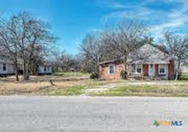 Photo 1 of Single family home for sale at 118 S Front Ave, Troy, TX 76579 | MLS# 600609 | Listing updated on 2026-08-03