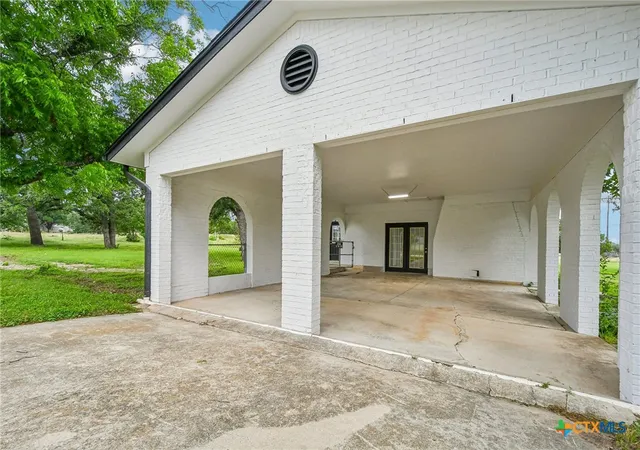 Photo 3 of Single family home for sale at 132 County Rd 4765, Kempner, TX 76539 | MLS# 600906 | Listing updated on 2026-08-29
