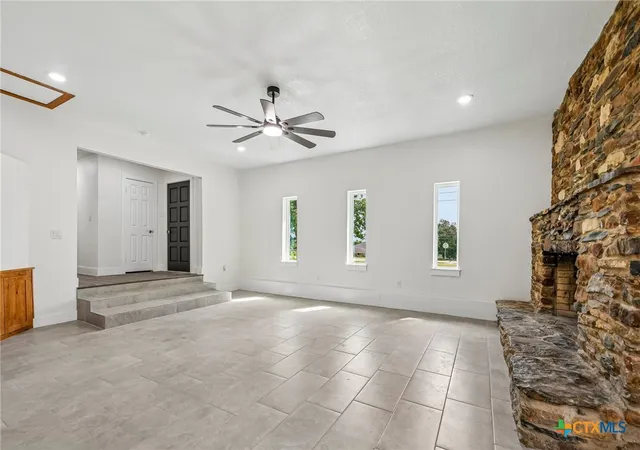 Photo 4 of Single family home for sale at 132 County Rd 4765, Kempner, TX 76539 | MLS# 600906 | Listing updated on 2026-08-29