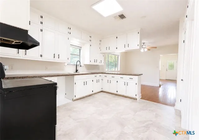 Photo 4 of Single family home for sale at 633 Tutt Ave, Taft, TX 78390 | MLS# 600944 | Listing updated on 2026-09-01
