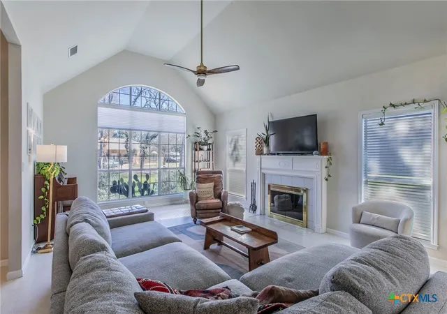 Photo 2 of Single family home for sale at 700 Arrowhead Dr, Salado, TX 76571 | MLS# 600860 | Listing updated on 2026-08-17