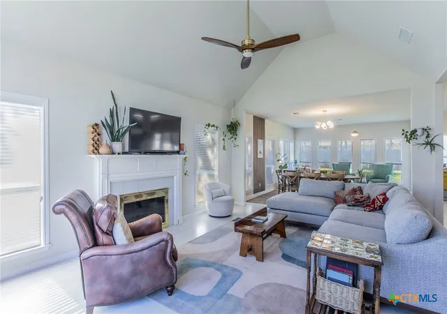 Photo 4 of Single family home for sale at 700 Arrowhead Dr, Salado, TX 76571 | MLS# 600860 | Listing updated on 2026-08-17