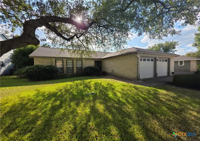 Photo 1 of Single family home for sale at 1611 E Messick Loop, Round Rock, TX 78681 | MLS# 600628 | Listing updated on 2026-09-04