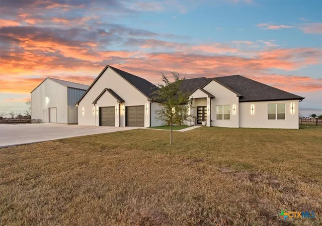 Photo 2 of Mansion for sale at 10940 Wedel Cemetery Rd, Rogers, TX 76569 | MLS# 601372 | Listing updated on 2026-08-28