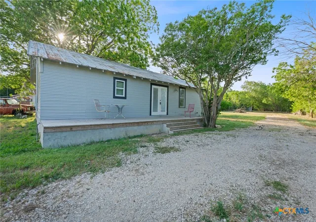 Photo 1 of Single family home for sale at 6071 Fm 713, Dale, TX 78616 | MLS# 600595 | Listing updated on 2026-09-11
