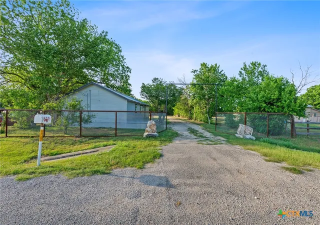 Photo 3 of Single family home for sale at 6071 Fm 713, Dale, TX 78616 | MLS# 600595 | Listing updated on 2026-09-11