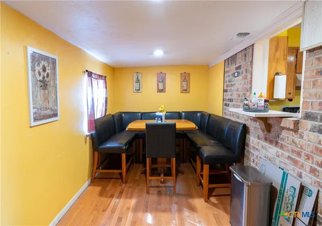 Photo 3 of Single family home for sale at 1114 Woodlawn St, Lockhart, TX 78644 | MLS# 601321 | Listing updated on 2026-09-30