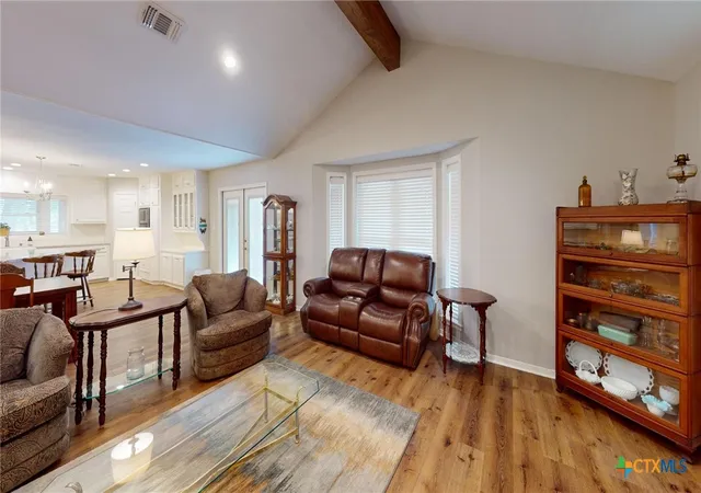 Photo 2 of House for sale at 1371 Fannin Oaks Dr, Victoria, TX 77905 | MLS# 601233 | Listing updated on 2026-09-07