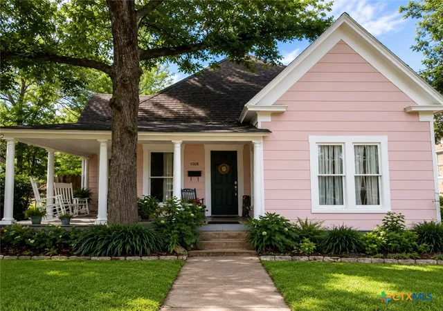 Photo 1 of Sale Pending at 1408 Bridge St, Gatesville, TX 76528 | MLS# 602716 | Listing updated on 2026-08-04