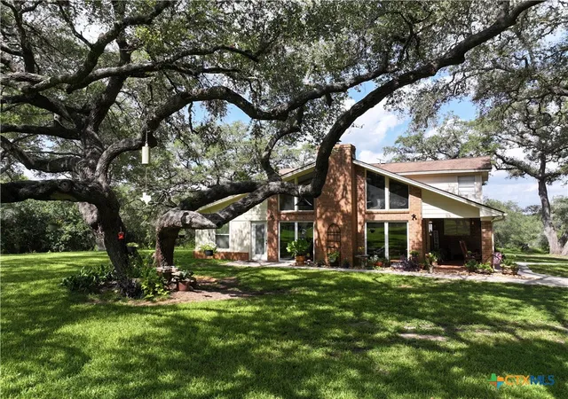 Photo 3 of Single family home for sale at 17901 S 87 North, Victoria, TX 77904 | MLS# 603112 | Listing updated on 2026-08-04
