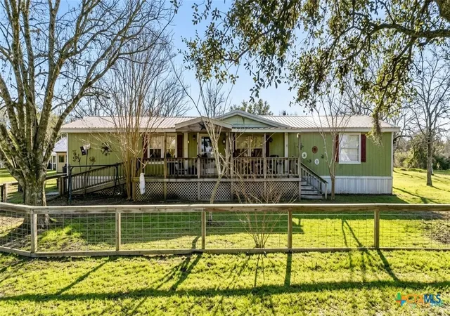 Photo 2 of Manufactured home for sale at 103 Forest View Dr, Victoria, TX 77905 | MLS# 603156 | Listing updated on 2026-08-26