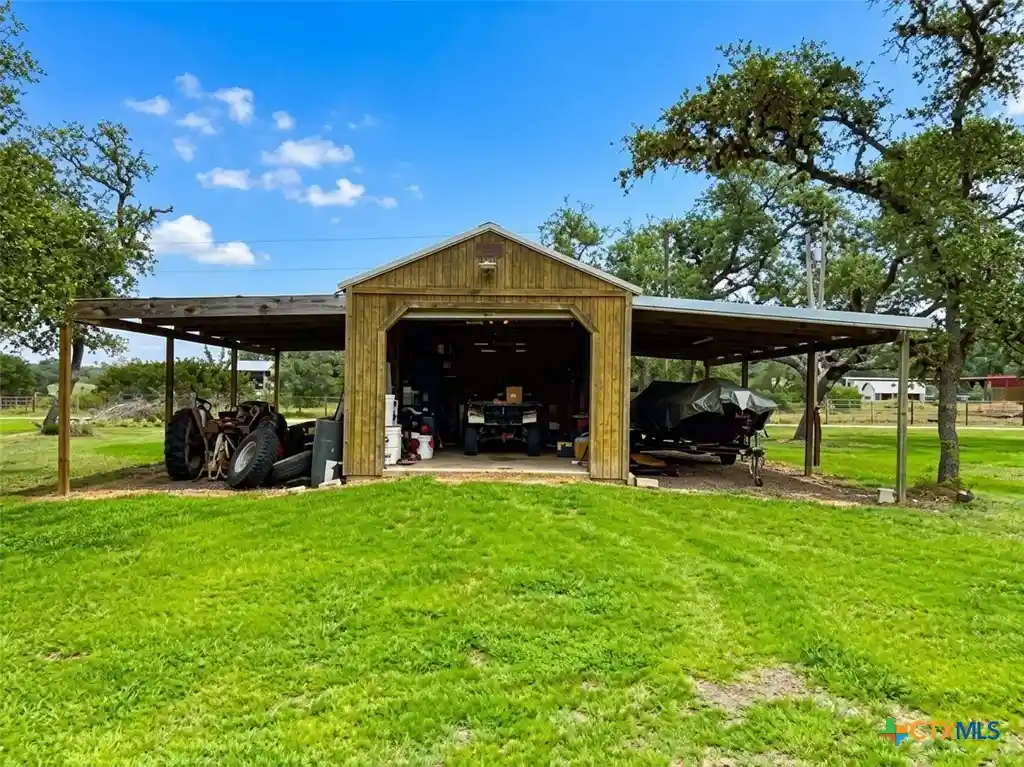 Photo 3 of Manufactured home for sale at 103 Forest View Dr, Victoria, TX 77905 | MLS# 603156 | Listing updated on 2026-10-28