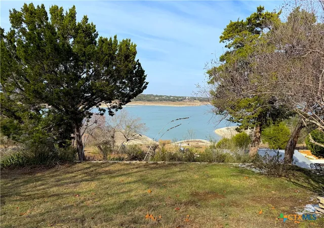 Photo 4 of Single family home for sale at 937 Hillcrest Forest, Canyon Lake, TX 78133 | MLS# 602910 | Listing updated on 2026-09-09