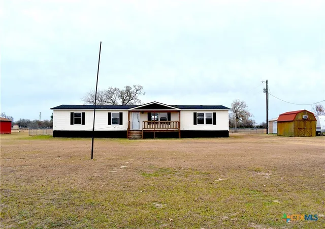 Photo 1 of Sale Pending at 422 W Oaks, Victoria, TX 77905 | MLS# 603285 | Listing updated on 2026-09-10