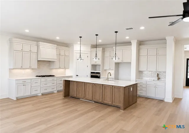 Photo 3 of Single family home for sale at 1614 Hunt Dr, Salado, TX 76571 | MLS# 603391 | Listing updated on 2026-09-14
