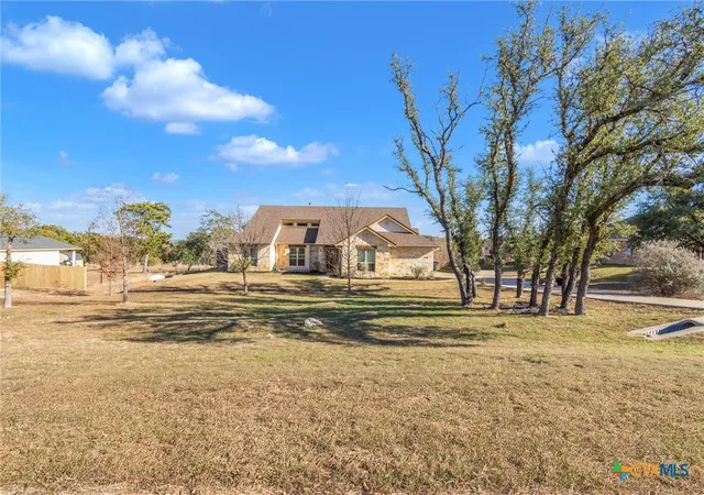 Photo 2 of Sale Pending at 329 Sunrise Hills, Lampasas, TX 76550 | MLS# 603115 | Listing updated on 2026-09-10