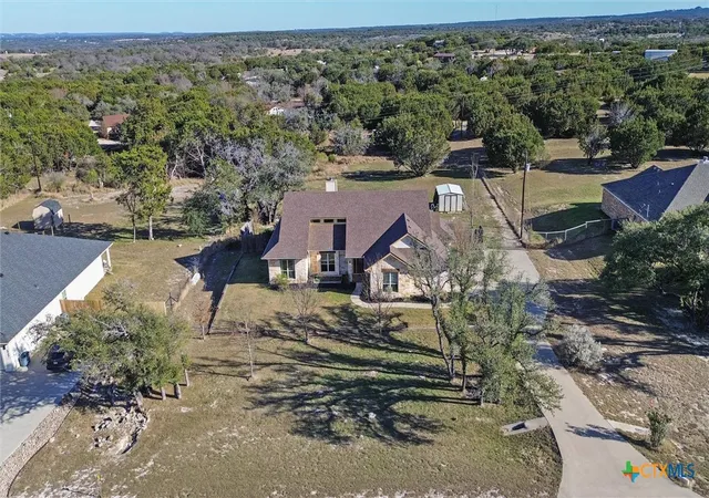 Photo 3 of Sale Pending at 329 Sunrise Hills, Lampasas, TX 76550 | MLS# 603115 | Listing updated on 2026-09-10