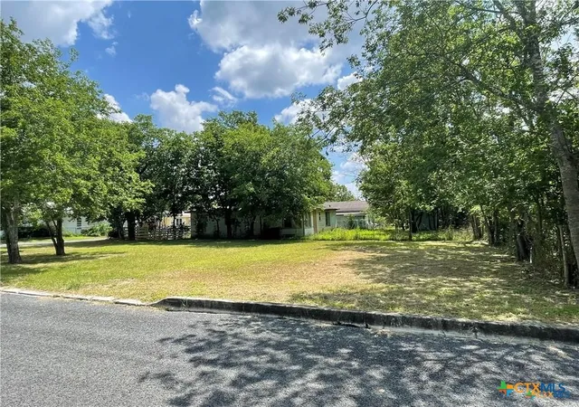 Photo 3 of Land for sale at 557 Silva St, Seguin, TX 78155 | MLS# 603849 | Listing updated on 2026-08-19
