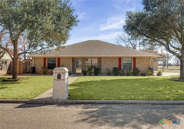 Photo 2 of Single family home for sale at 1601 Sunset Cir, Cameron, TX 76520 | MLS# 604136 | Listing updated on 2026-09-17