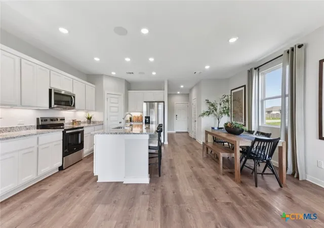 Listing Photo 4 - Condo for sale in building located at 1149 SE Wild Leaf Wy, San Marcos, TX 78666