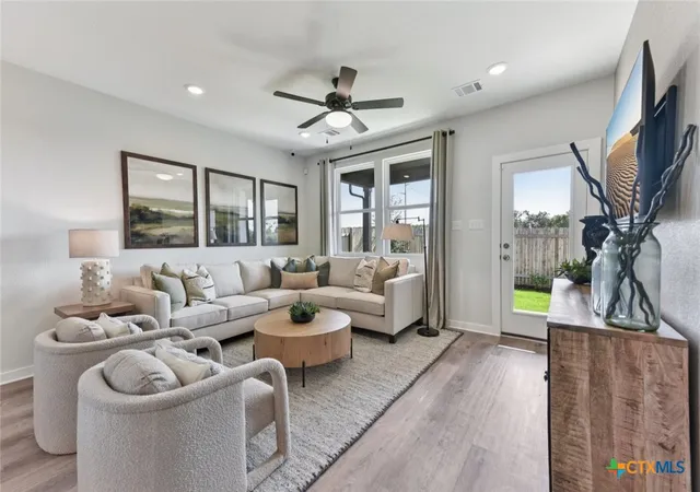 Listing Photo 5 - Condo for sale in building located at 1149 SE Wild Leaf Wy, San Marcos, TX 78666
