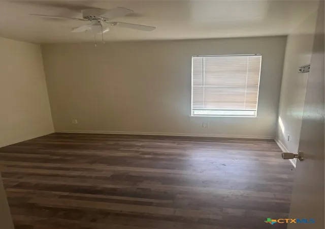 Photo 4 of Sale Pending at 904 Houston St, Killeen, TX 76541 | MLS# 604489 | Listing updated on 2026-08-18