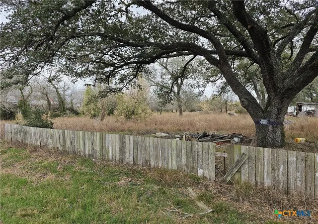 Photo 3 of Sale Pending at 393 Jessica Dr, Victoria, TX 77904 | MLS# 604594 | Listing updated on 2026-08-14