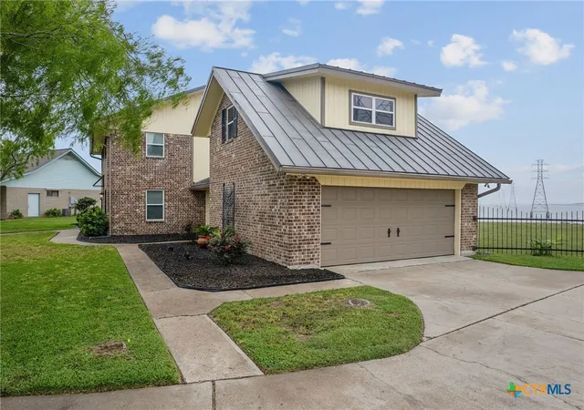 Photo 3 of Single family home for sale at 8 Las Brisas Pl, Port Lavaca, TX 77979 | MLS# 604047 | Listing updated on 2026-09-16