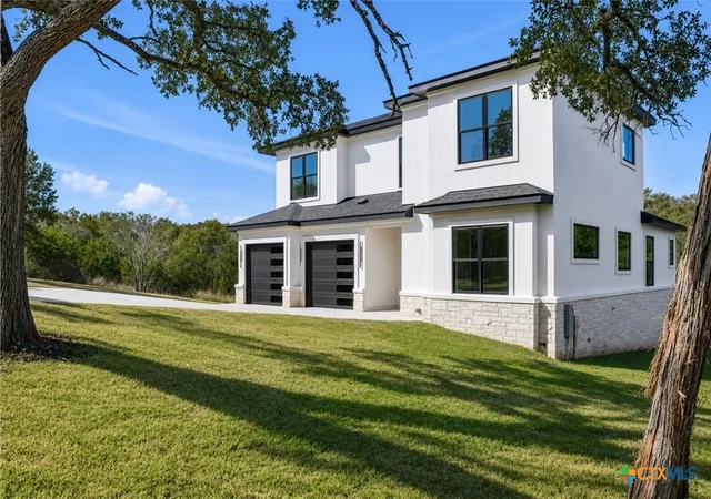 Photo 2 of Single family home for sale at 106 Broken Bow, Marble Falls, TX 78657 | MLS# 601899 | Listing updated on 2026-09-16