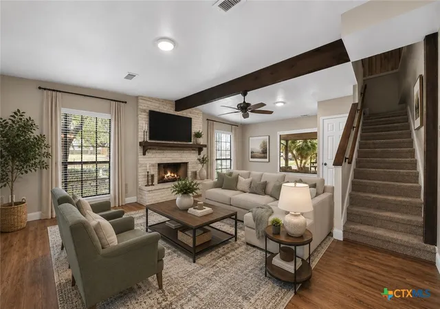 Photo 3 of Single family home for sale at 102 Rivercrest St, Luling, TX 78648 | MLS# 604746 | Listing updated on 2026-09-15