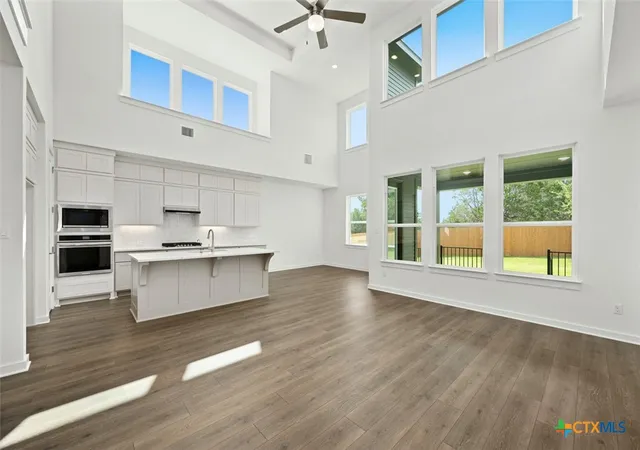 Photo 3 of Single family home for sale at 305 Luttrell Ln, Liberty Hill, TX 78642 | MLS# 604965 | Listing updated on 2026-09-04