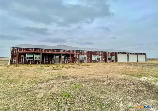 Single family home for sale at 218 Fm 710, Ganado, TX 77962 | MLS# 605077