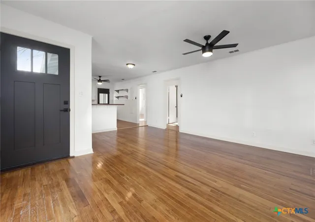 Photo 3 of Single family home for sale at 1345 Lee St, New Braunfels, TX 78130 | MLS# 605198 | Listing updated on 2026-08-28
